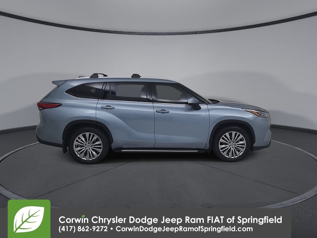 Used 2023 Toyota Highlander Platinum FWD image 17