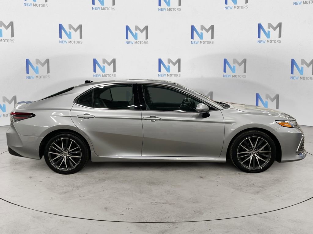 Used 2021 Toyota Camry XLE AWD/4WD image 6