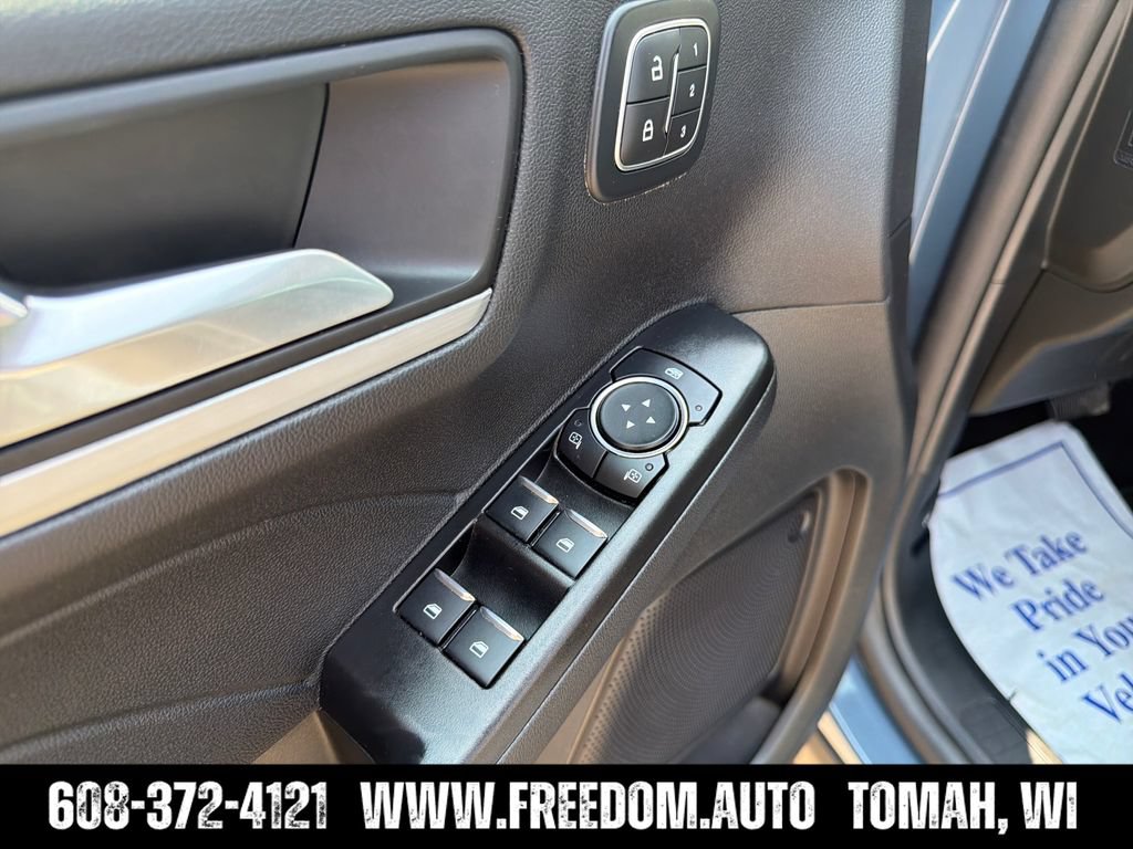 Used 2025 Ford Escape Platinum AWD/4WD image 11