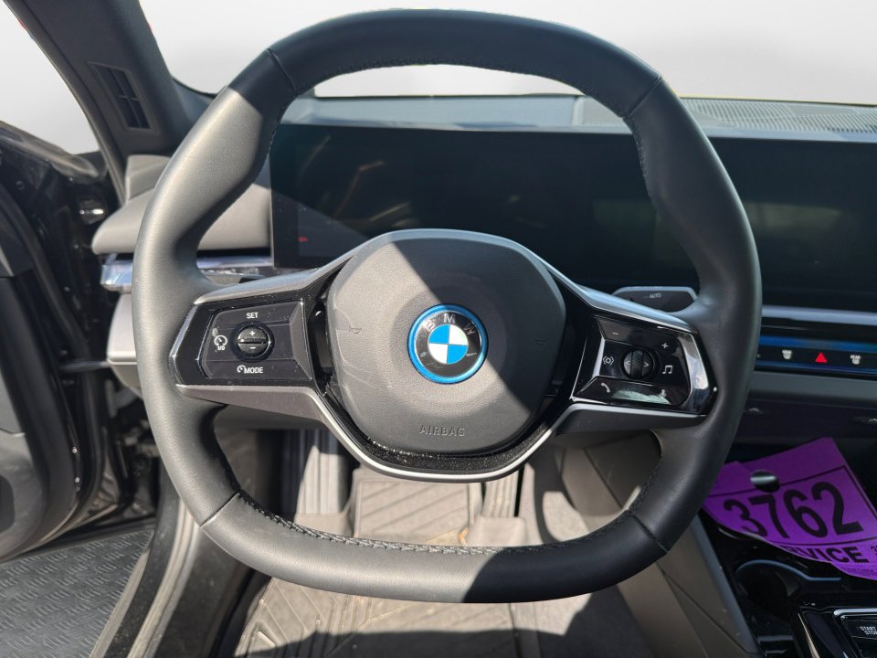 Certified 2024 BMW i5 eDrive40i w/ M Sport Package RWD image 10