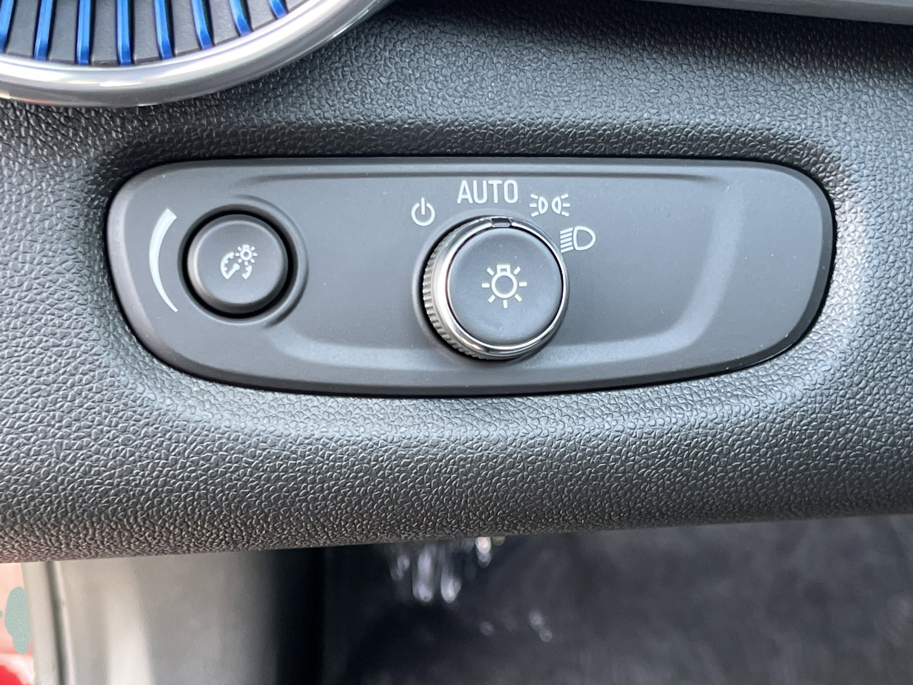 New 2026 Chevrolet Trax LT image 19