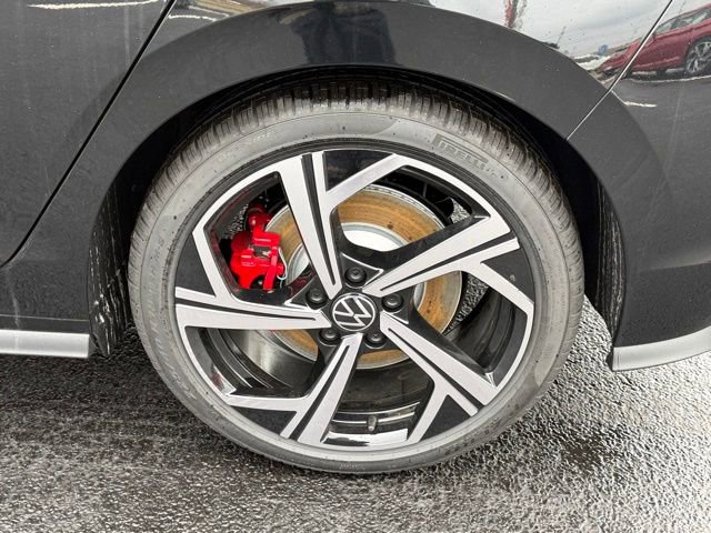 New 2026 Volkswagen GTI SE FWD image 6