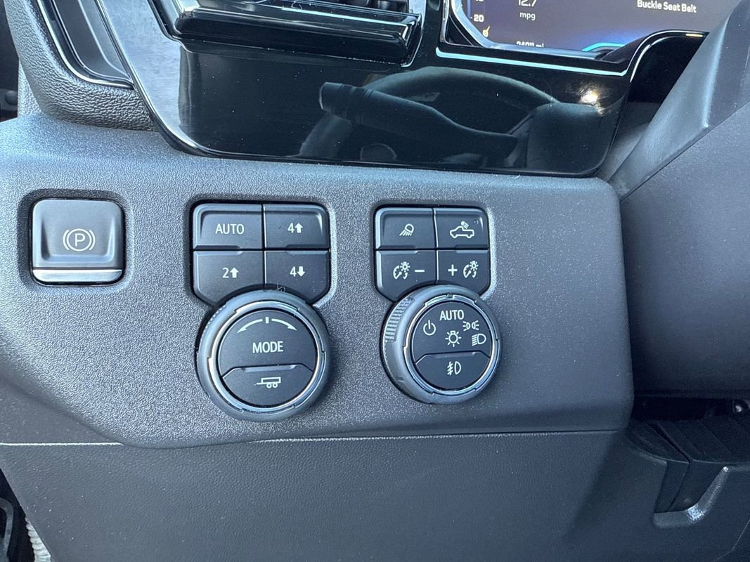 Used 2023 Chevrolet Silverado 1500 ZR2 image 33