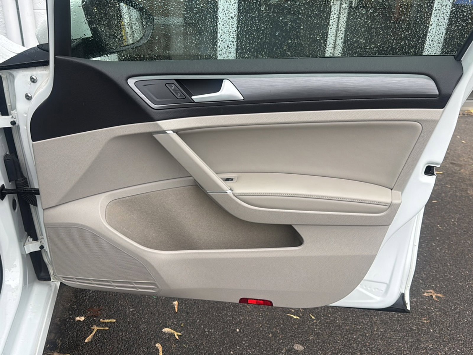Used 2019 Volkswagen Golf SE w/ Driver Assistance Package FWD image 17