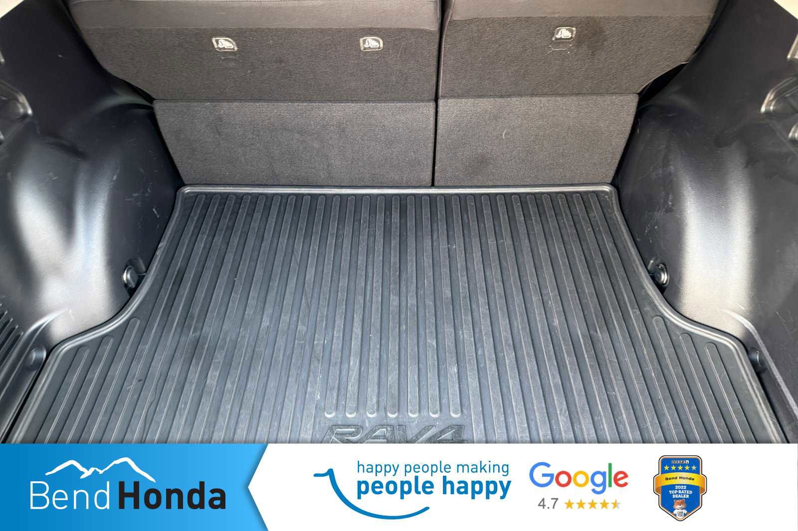 Used 2018 Toyota RAV4 XLE image 17