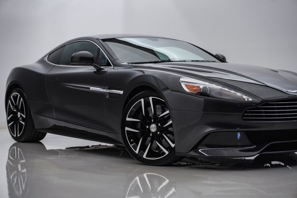 Used 2015 Aston Martin Vanquish Coupe RWD image 2