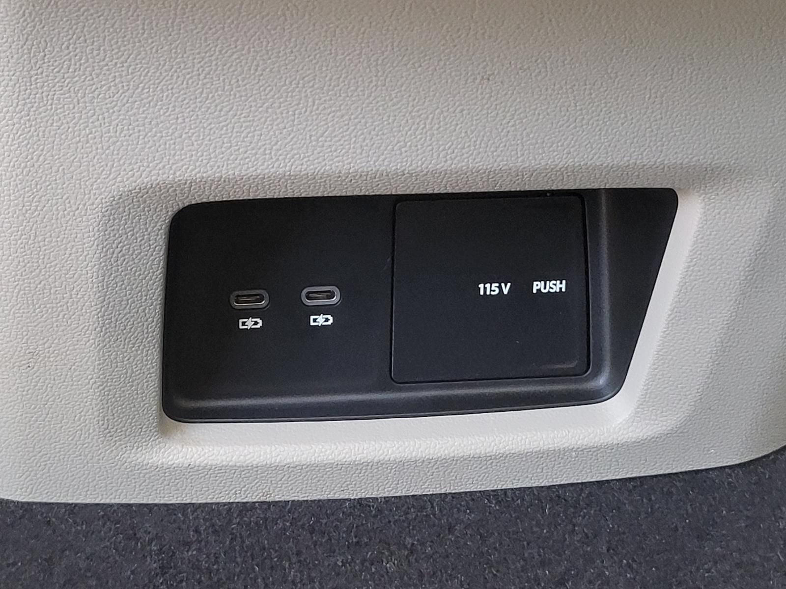 Used 2024 Volkswagen Atlas SE FWD image 18