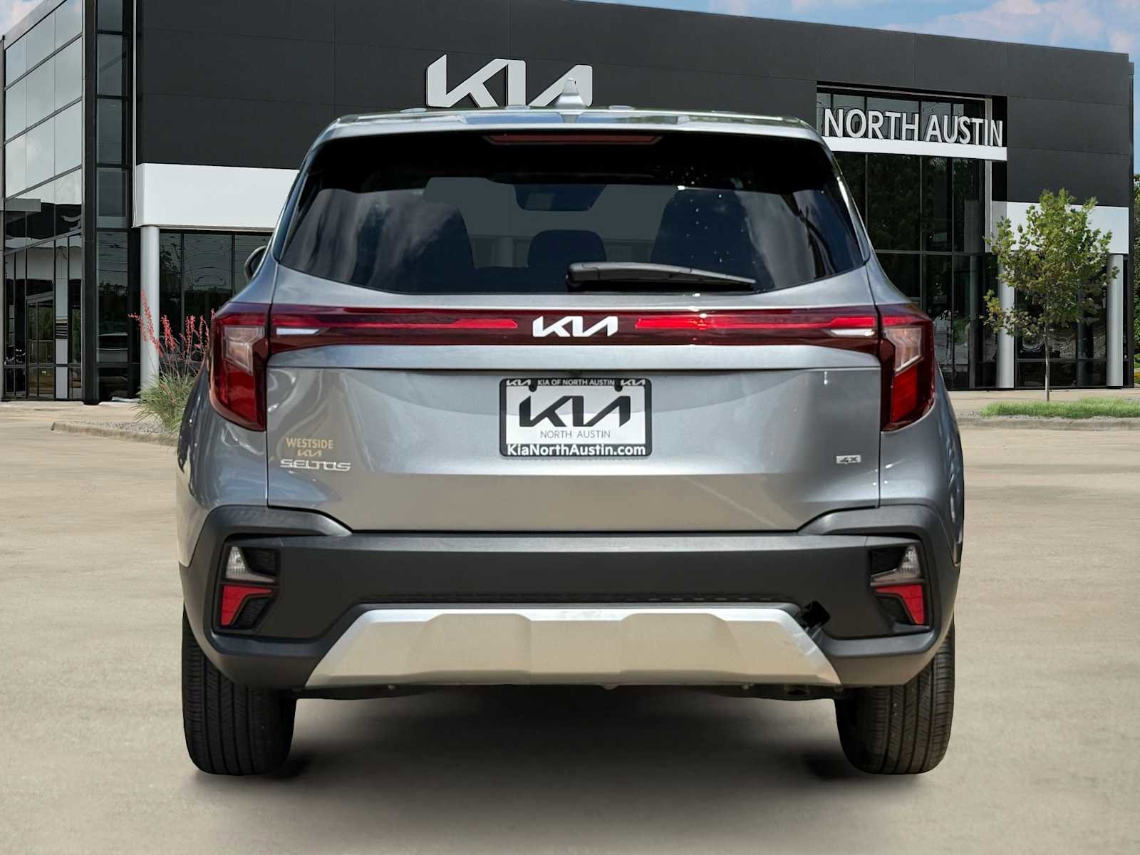 Certified 2024 Kia Seltos LX AWD/4WD image 4