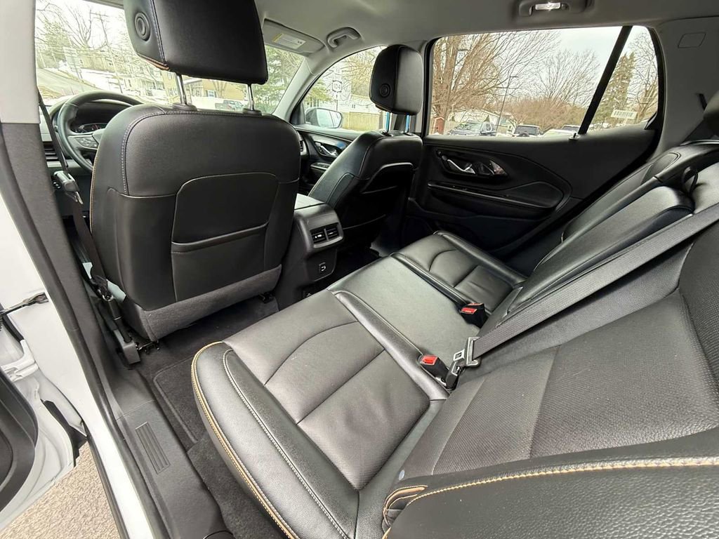 Used 2023 GMC Terrain AT4 image 23