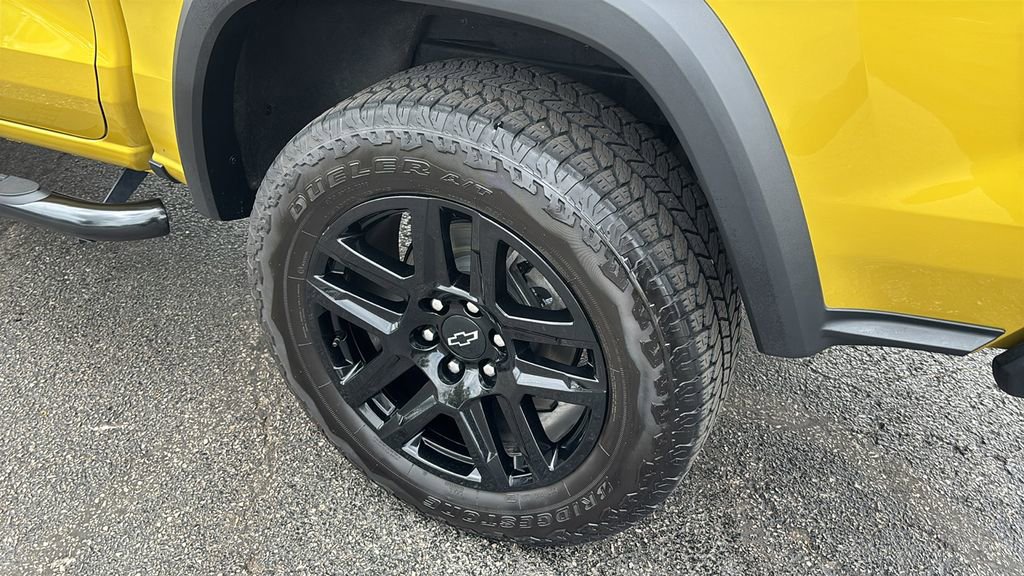 Used 2024 Chevrolet Colorado Trail Boss image 9