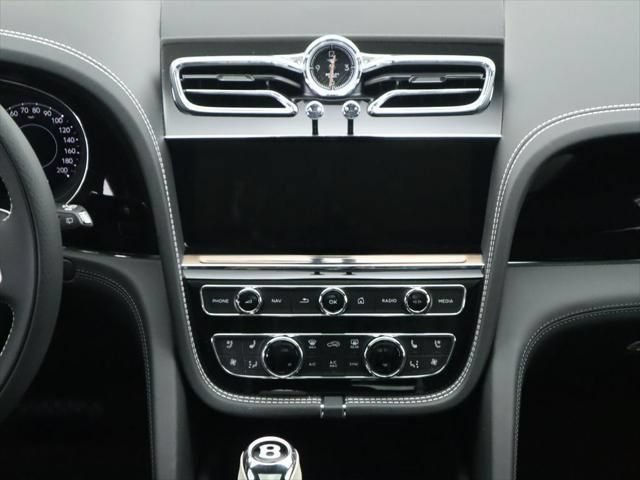 Used 2025 Bentley Bentayga Extended Wheelbase AWD/4WD image 14