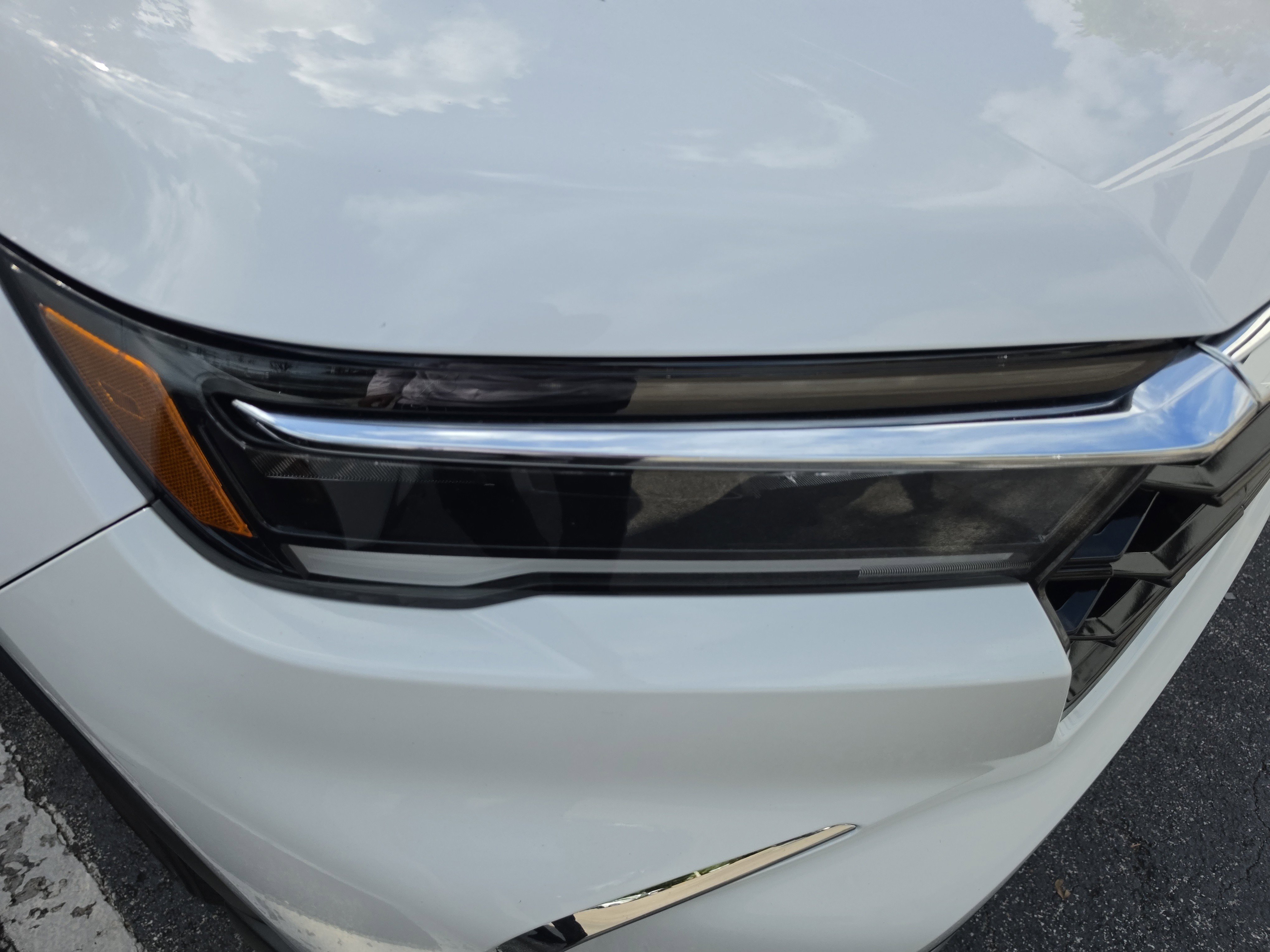 Certified 2023 Honda Pilot Touring image 3