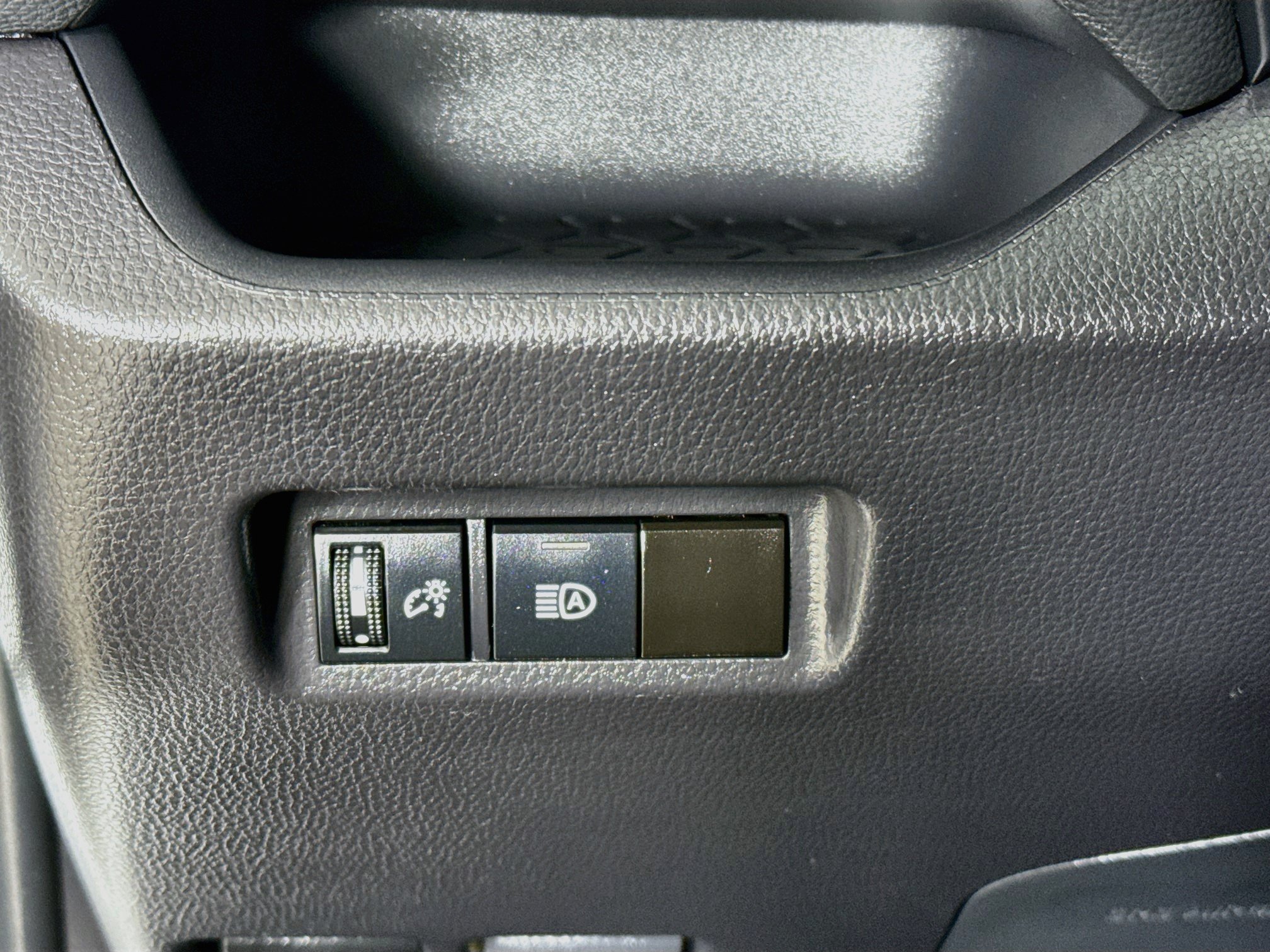 Certified 2025 Toyota RAV4 XLE AWD/4WD image 12