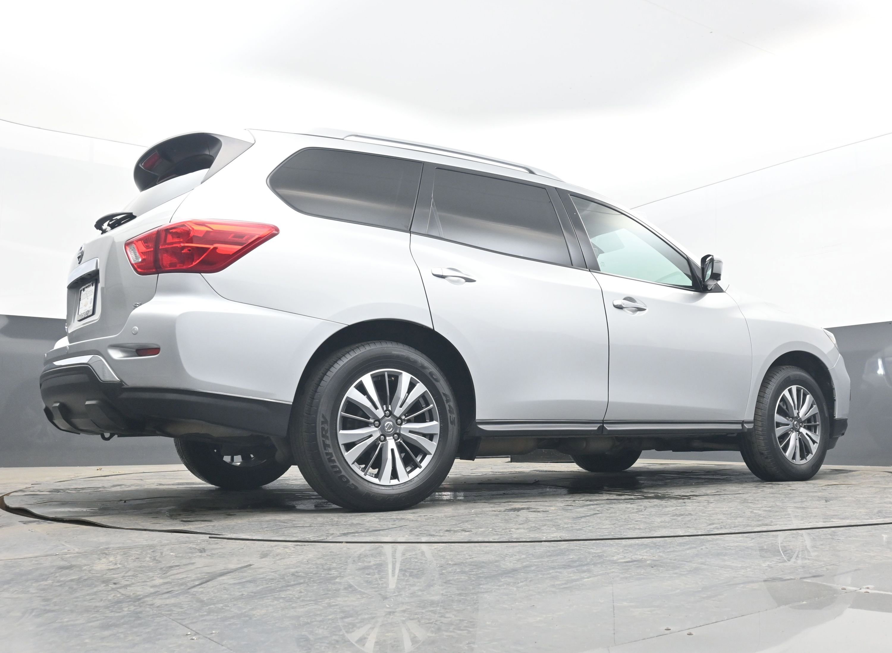 Used 2020 Nissan Pathfinder SL image 27