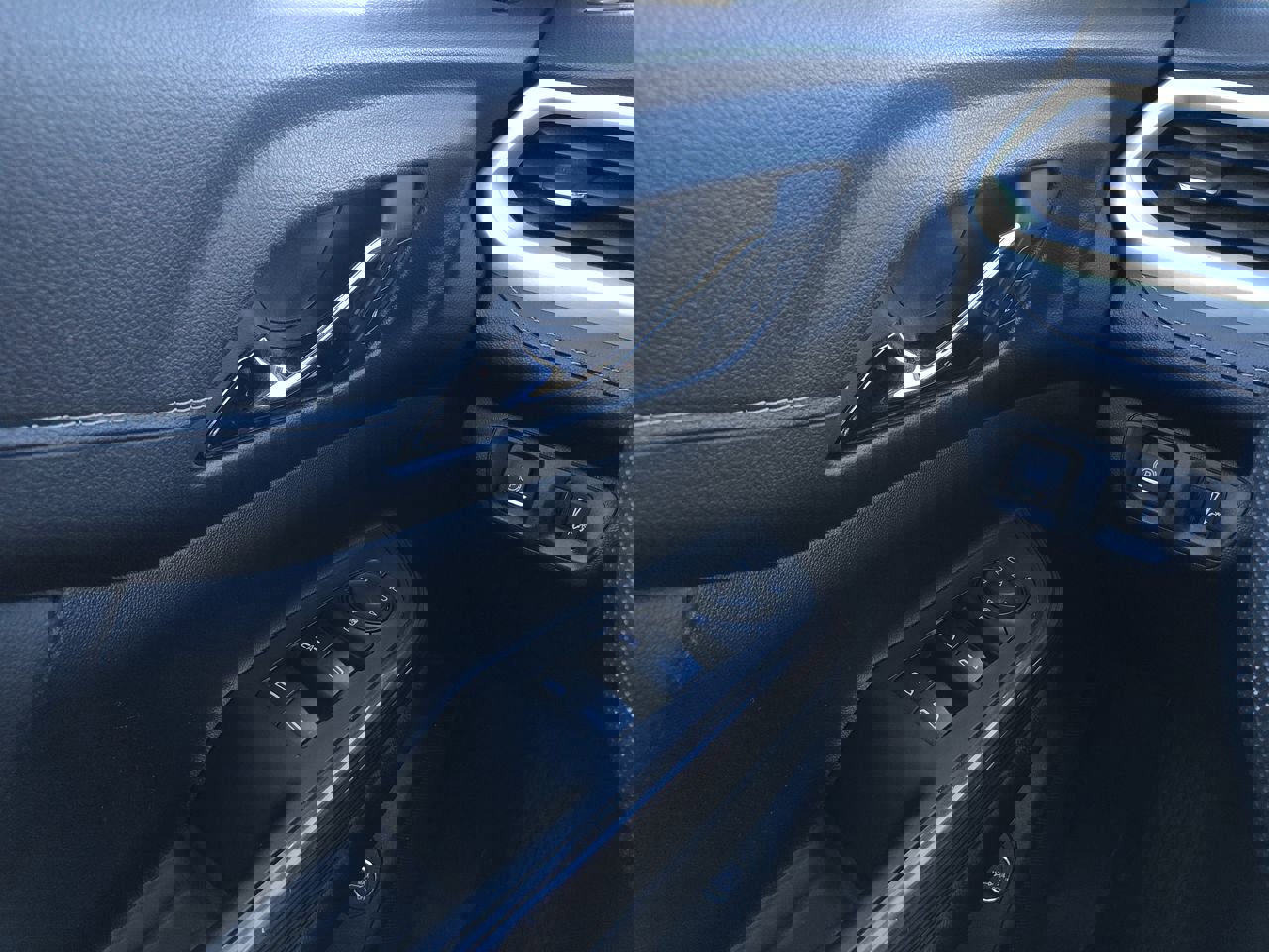 Used 2023 GMC Acadia SLE w/ Driver Convenience Package image 14