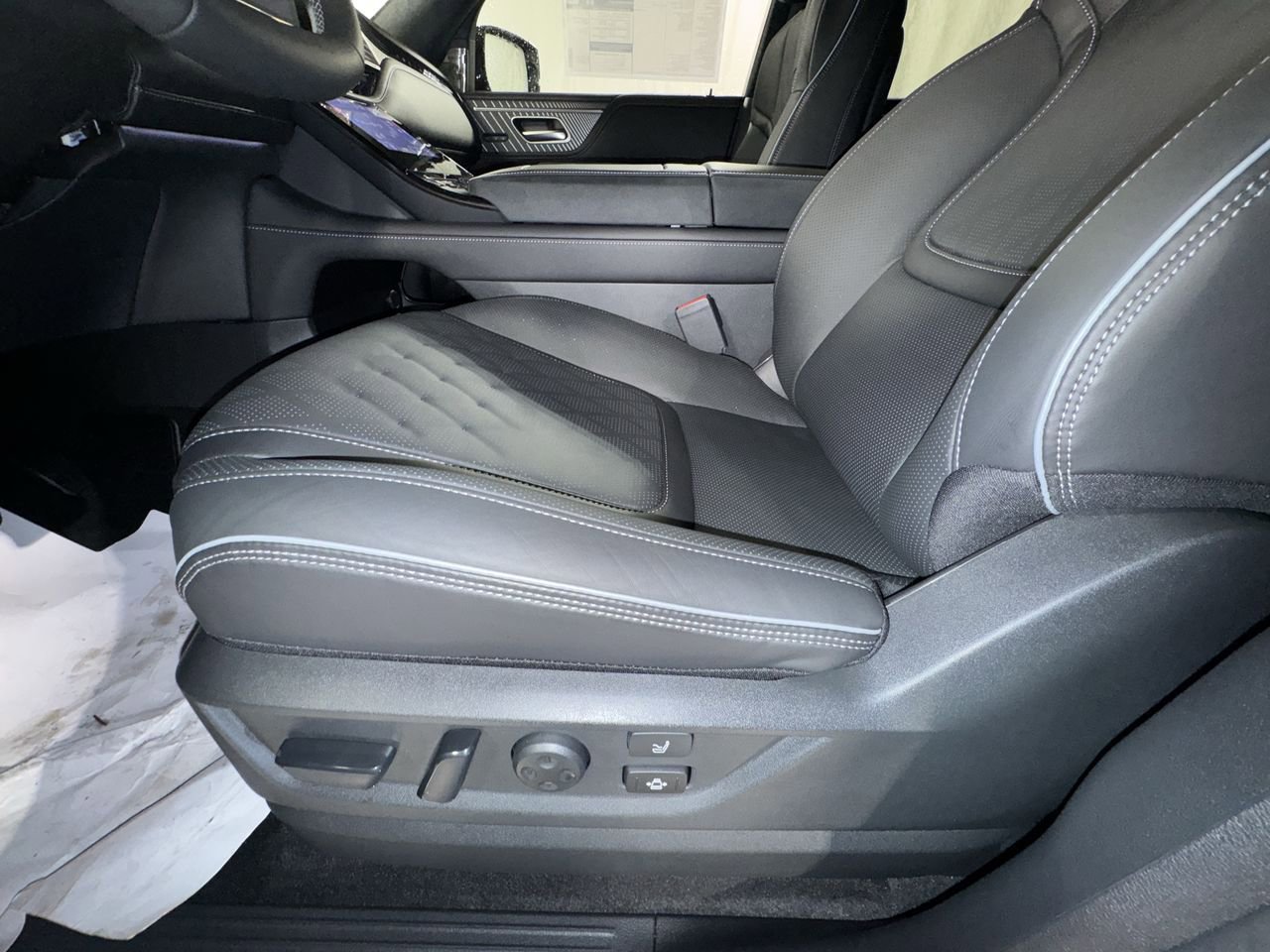 New 2026 INFINITI QX80 Autograph image 14