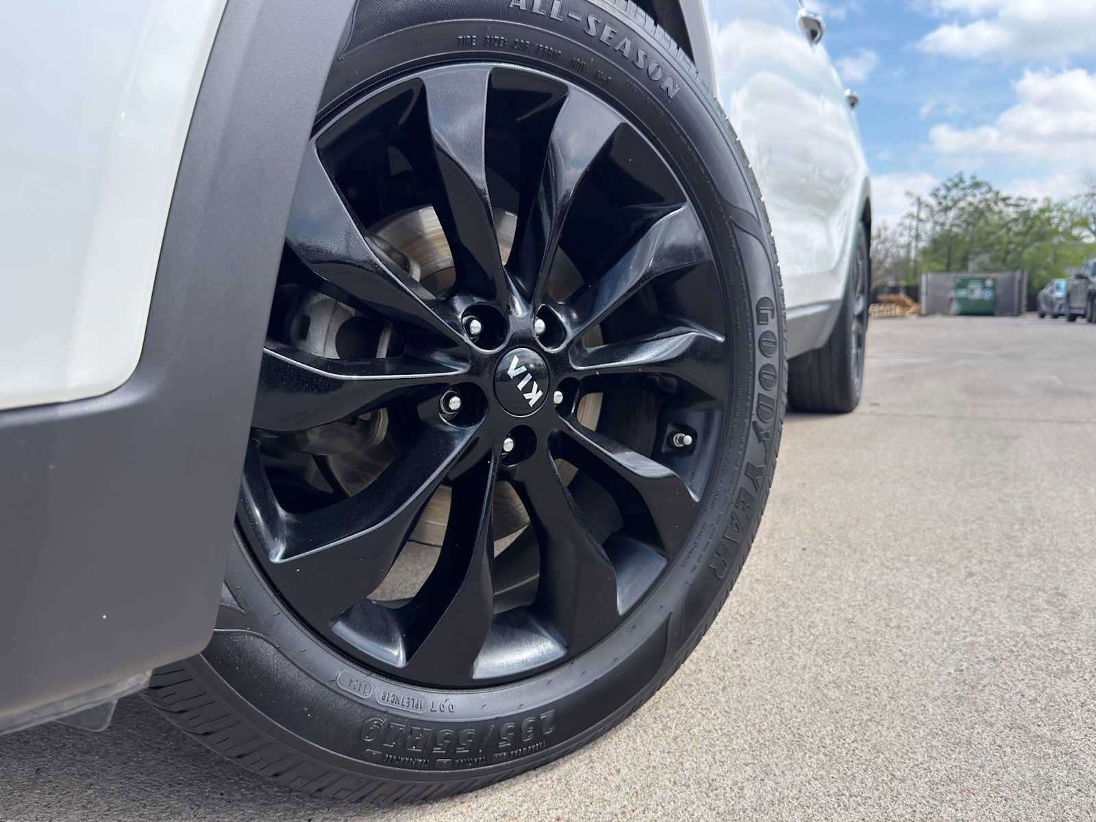 Used 2020 Kia Sorento EX image 6