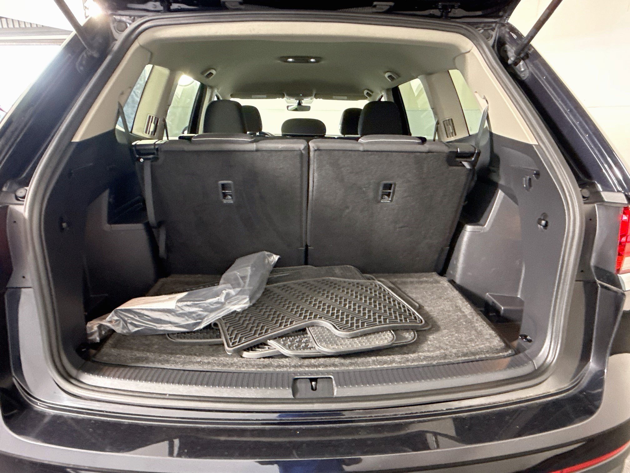 Used 2021 Volkswagen Atlas S FWD image 34