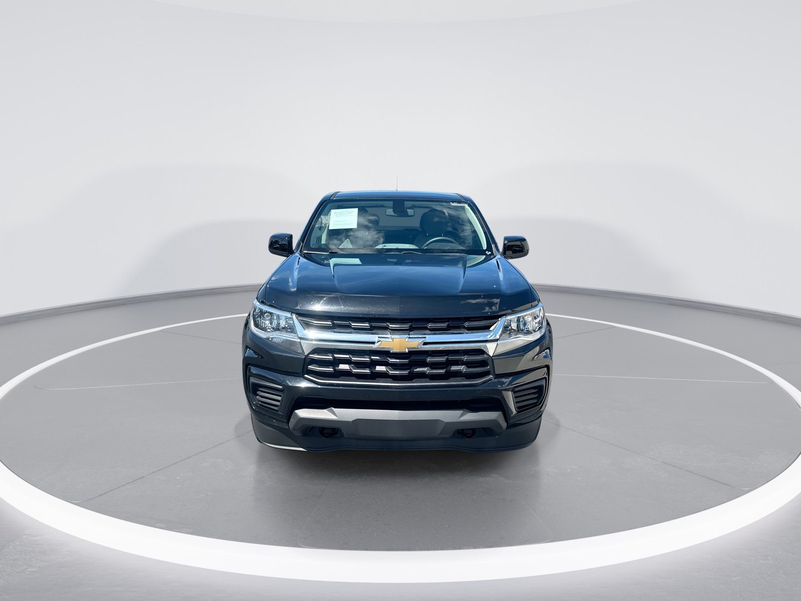 Used 2022 Chevrolet Colorado W/T AWD/4WD image 3