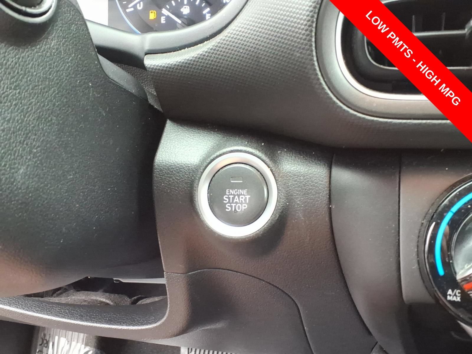 Used 2023 Hyundai Kona SEL AWD/4WD image 21