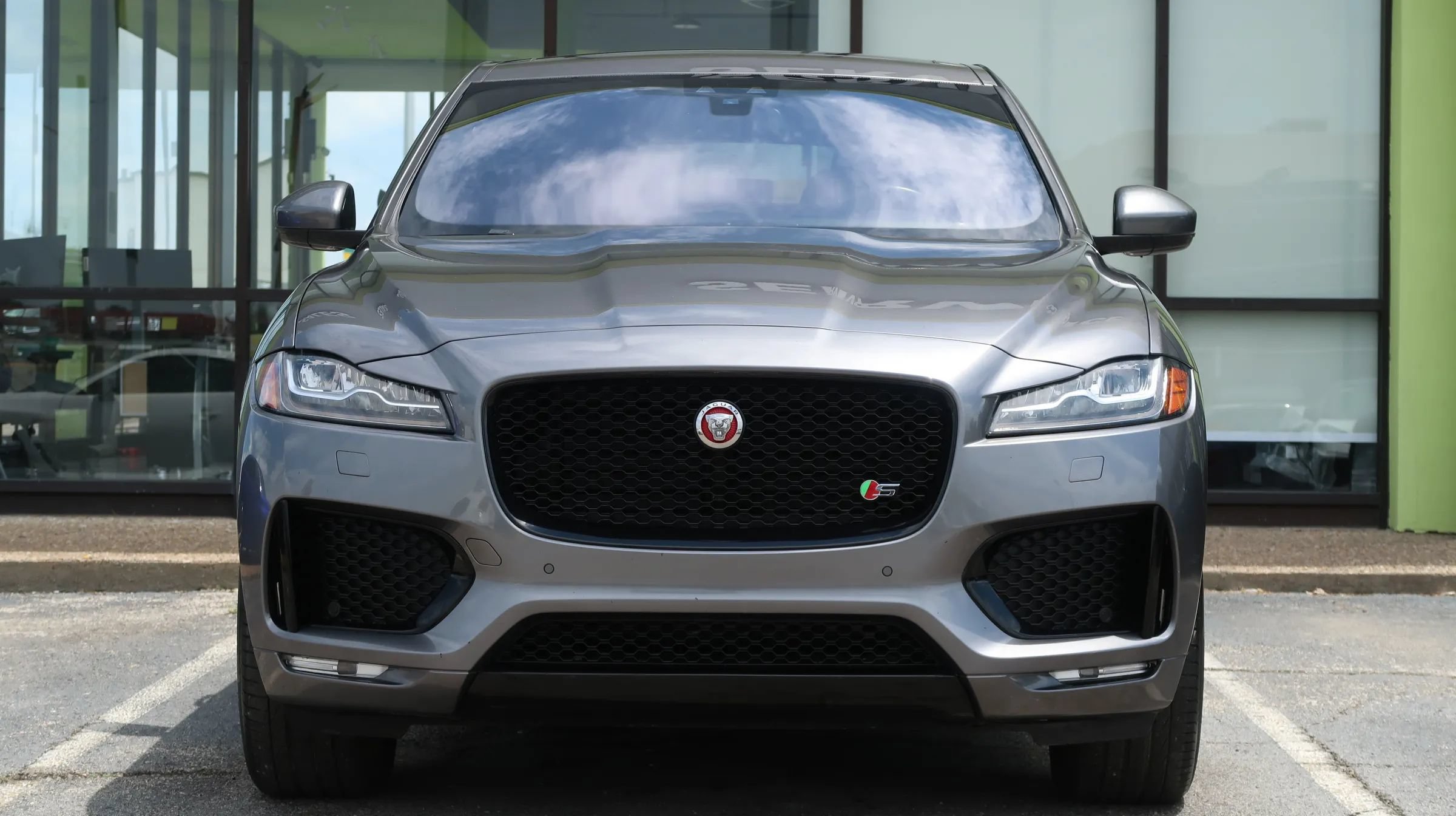 Used 2017 Jaguar F-PACE S AWD/4WD image 2