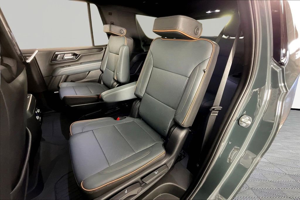 Used 2025 GMC Yukon AT4 w/ AT4 Premium Plus Package AWD/4WD image 21
