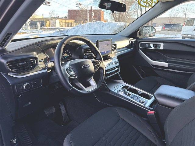 Used 2021 Ford Explorer XLT image 10