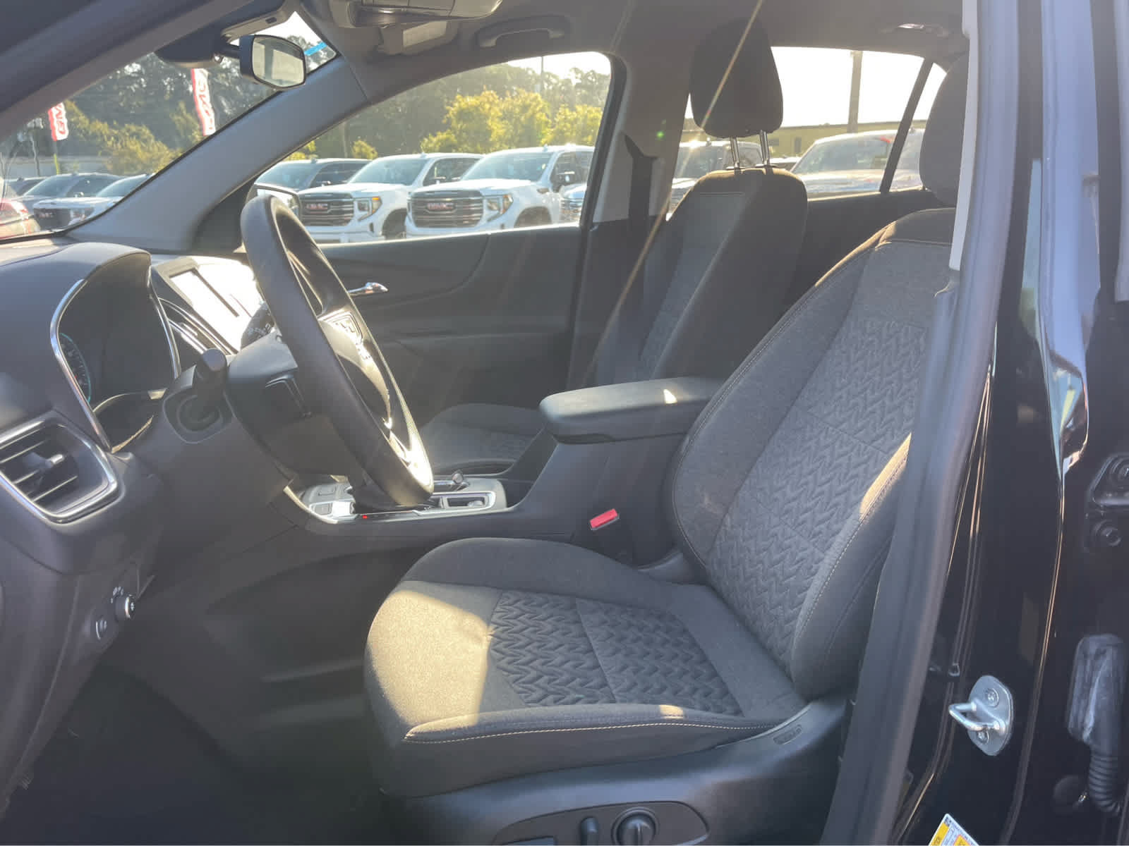 Used 2022 Chevrolet Equinox LT AWD/4WD image 11