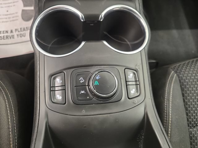 Used 2022 GMC Terrain SLE FWD image 25
