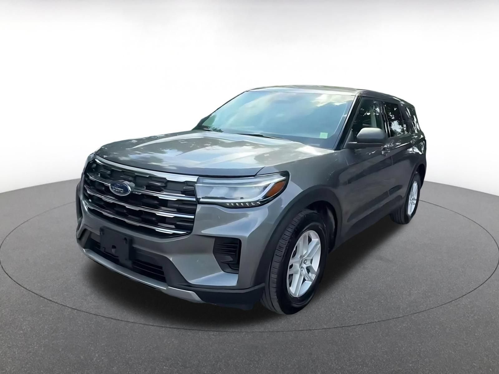 Used 2026 Ford Explorer Active AWD/4WD image 6