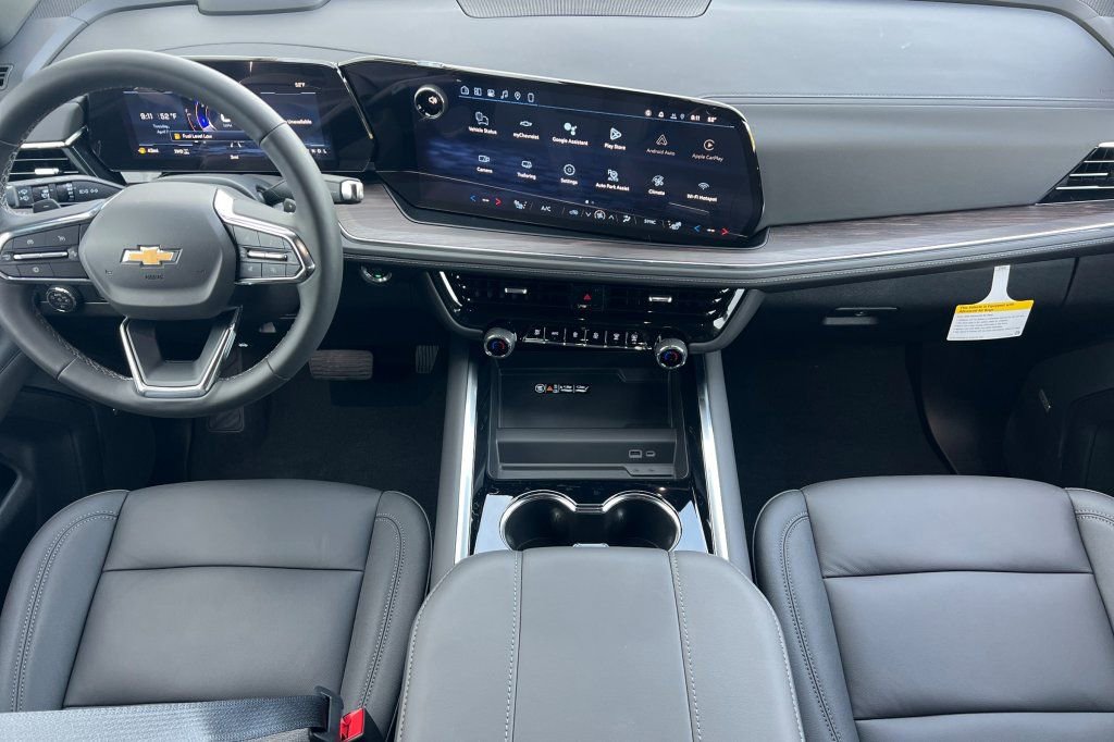 New 2026 Chevrolet Suburban LT image 10