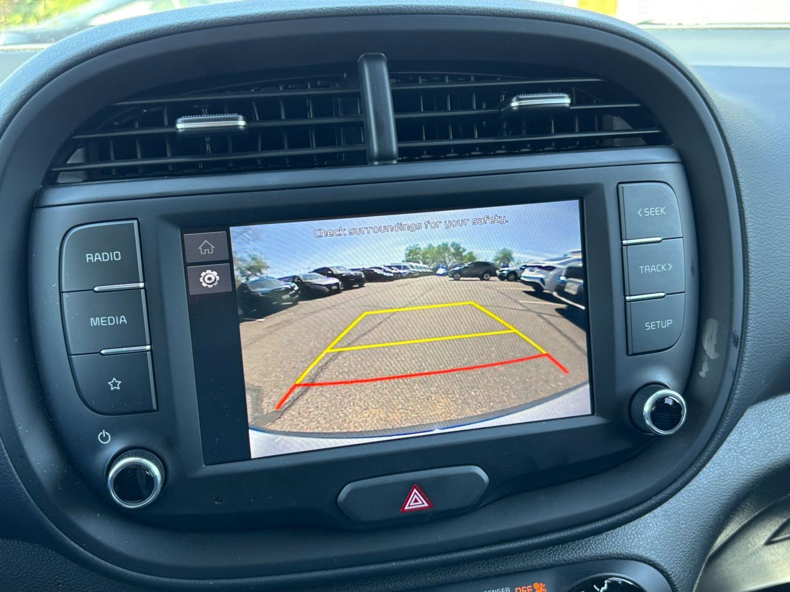 Used 2025 Kia Soul LX w/ LX Technology Package FWD image 22