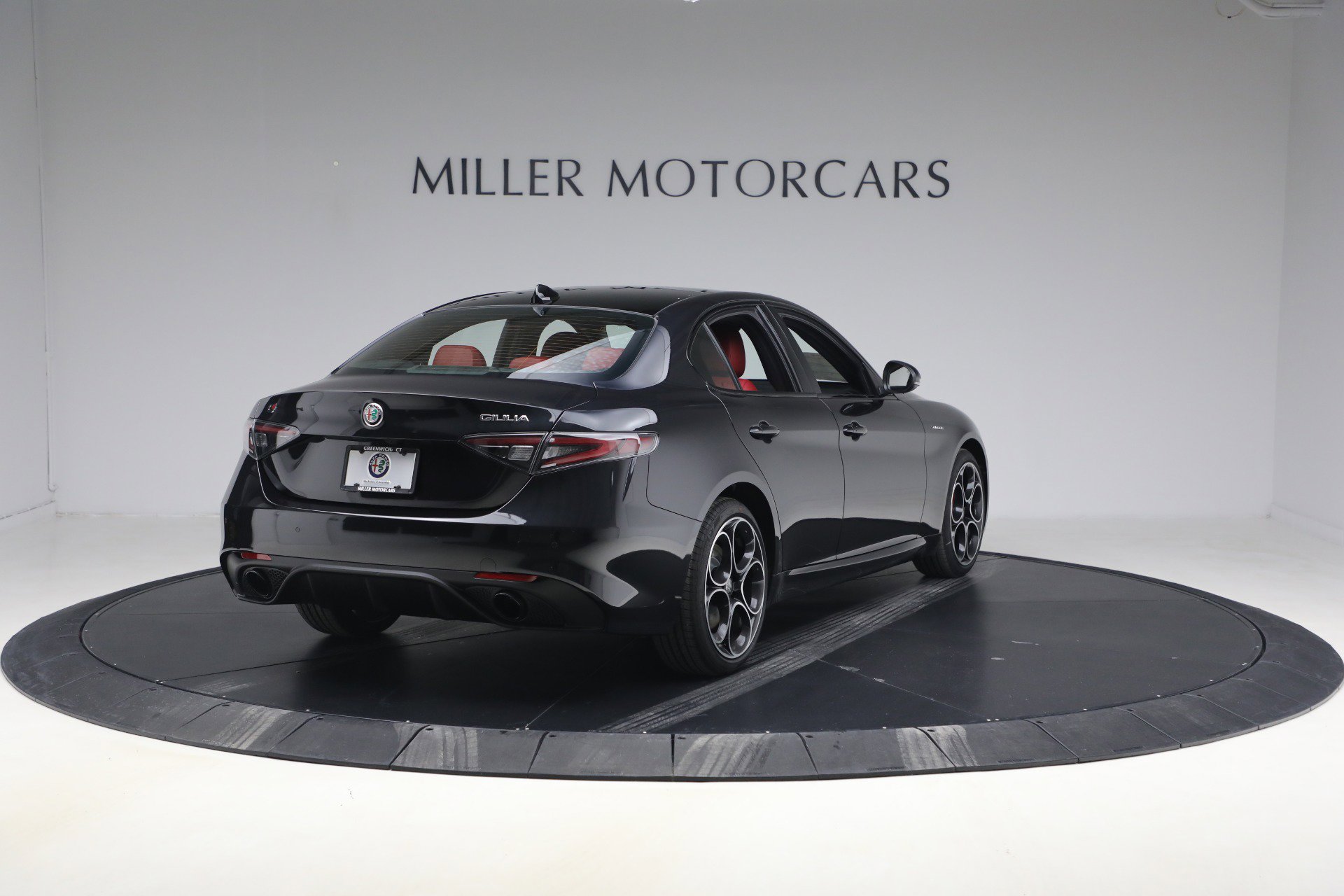 New 2026 Alfa Romeo Giulia AWD image 7