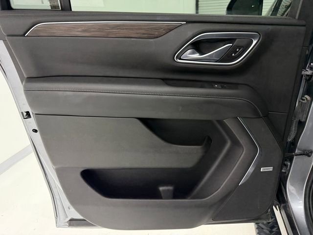 Used 2021 Chevrolet Suburban Z71 w/ Z71 Signature Package AWD/4WD image 36