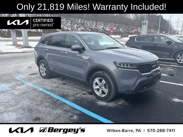 Used 2023 Kia Sorento LX image 1
