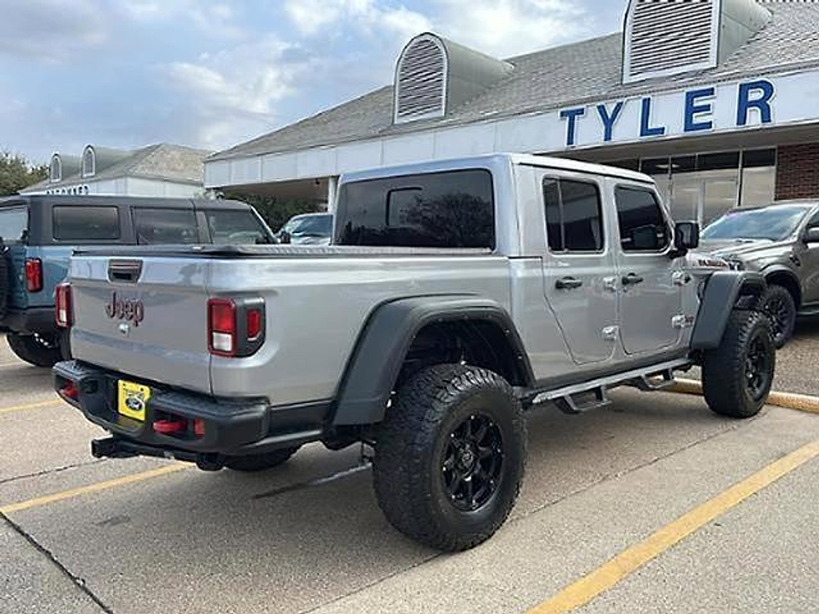 Used 2021 Jeep Gladiator Rubicon image 5