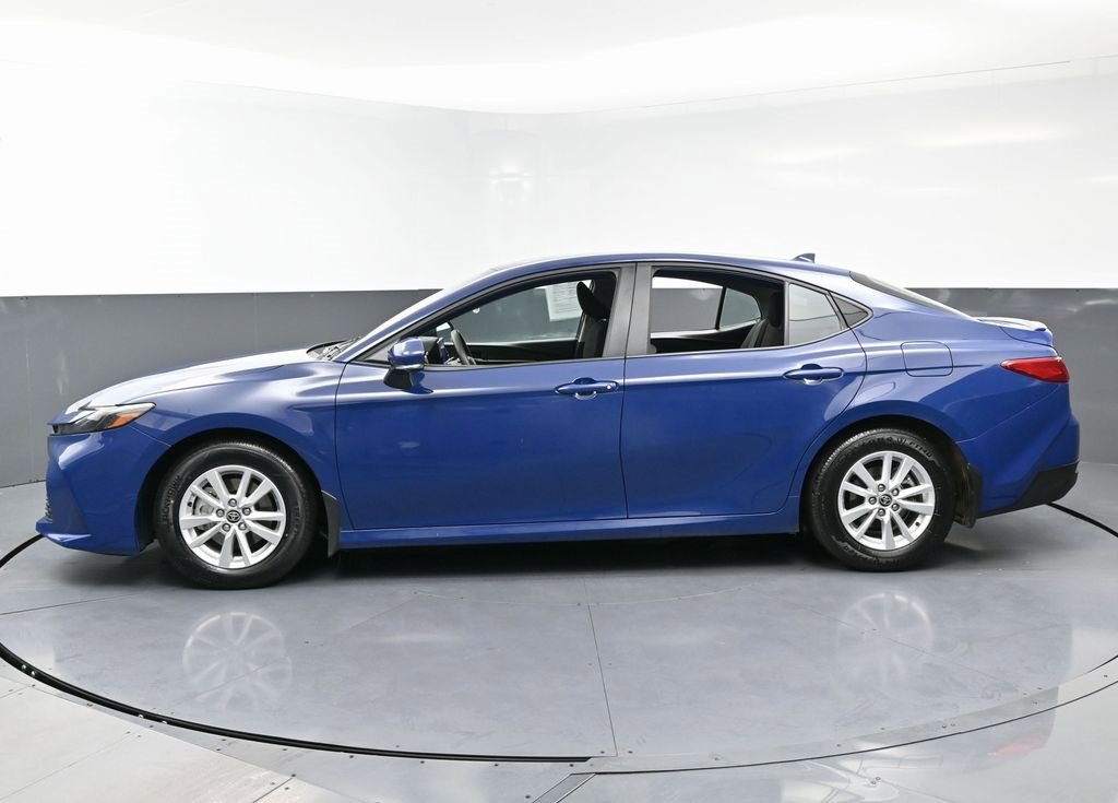 Used 2025 Toyota Camry LE w/ Convenience Package image 8