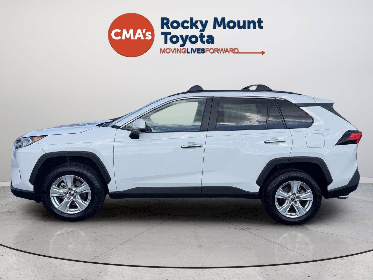 Used 2021 Toyota RAV4 XLE w/ Convenience Package AWD/4WD image 8