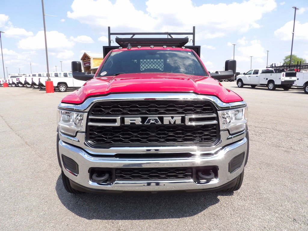 Used 2021 RAM 5500 Tradesman w/ Chrome Appearance Group RWD image 12