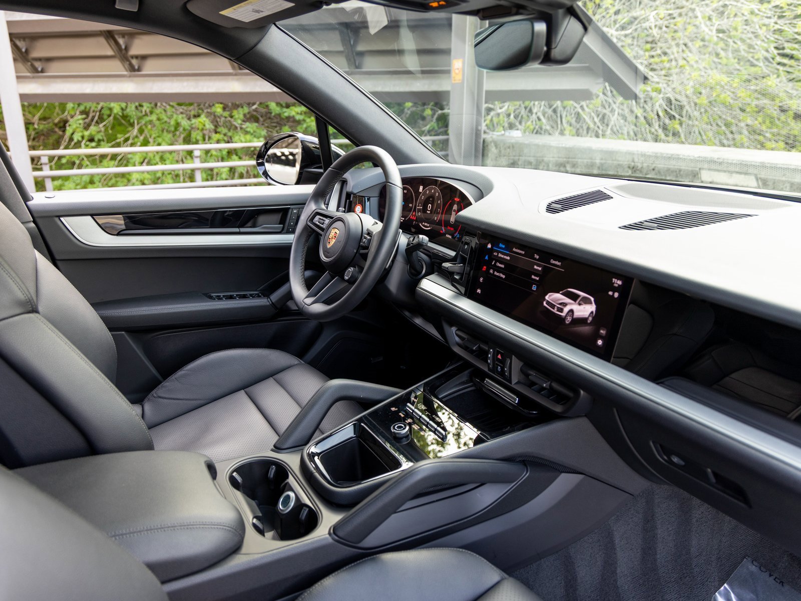 Certified 2025 Porsche Cayenne image 52