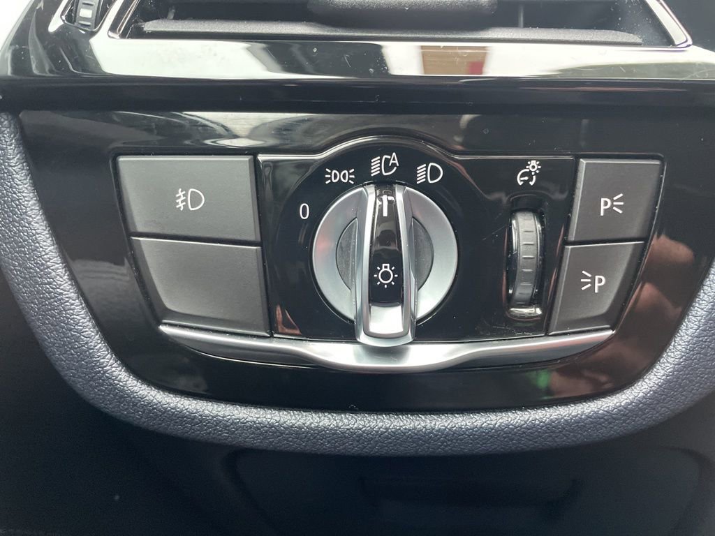 Used 2017 BMW 530i xDrive image 26