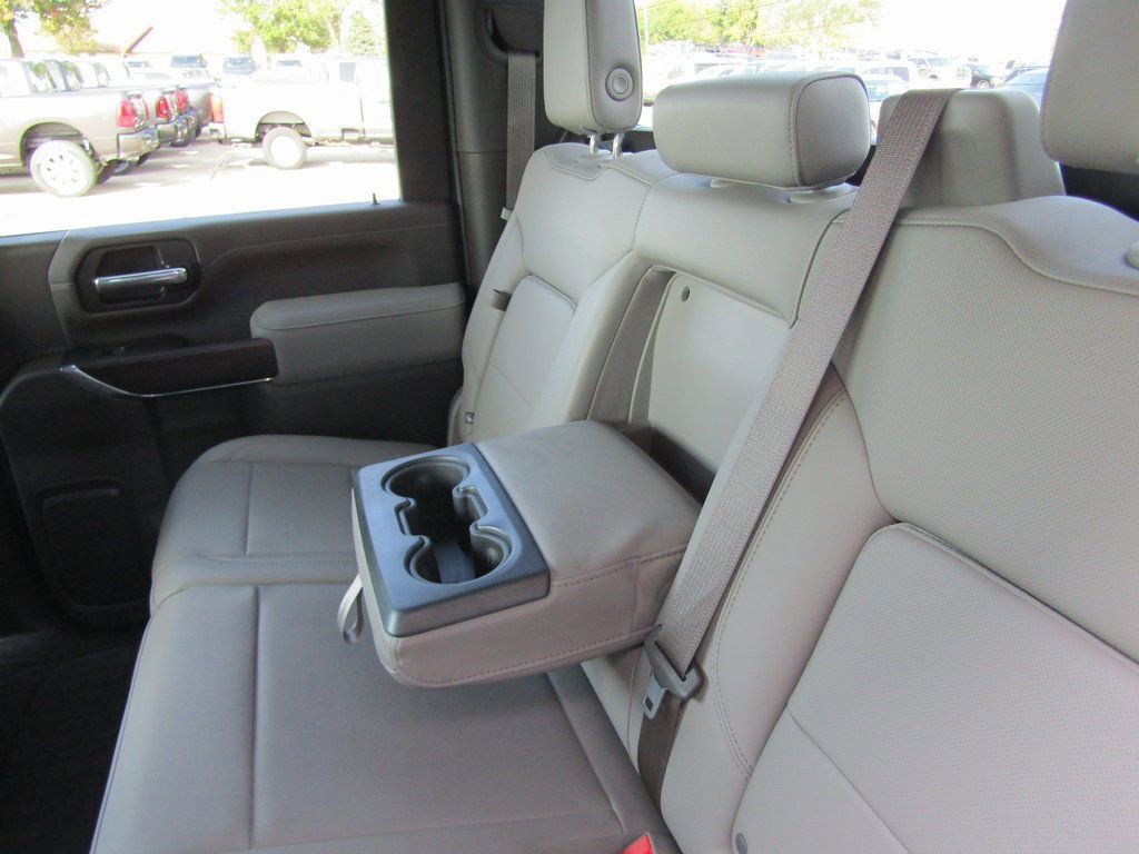 Used 2023 GMC Sierra 2500 SLT image 32