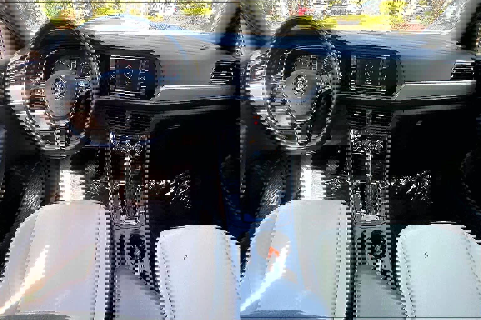 Used 2019 Volkswagen Jetta R-Line image 16