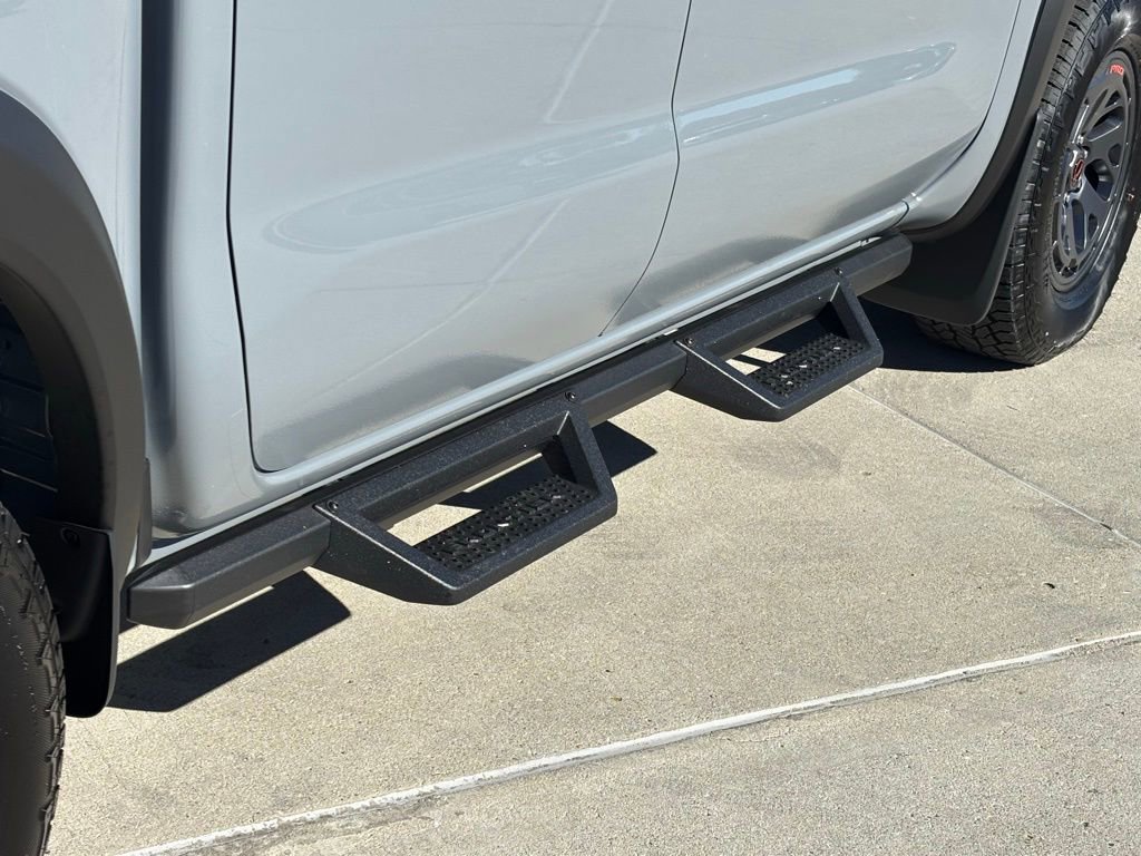 New 2026 Nissan Frontier PRO-4X w/ Pro-4x Convenience Package image 5