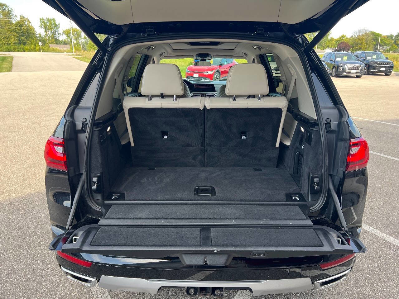 Used 2019 BMW X7 xDrive40i w/ Premium Package image 28