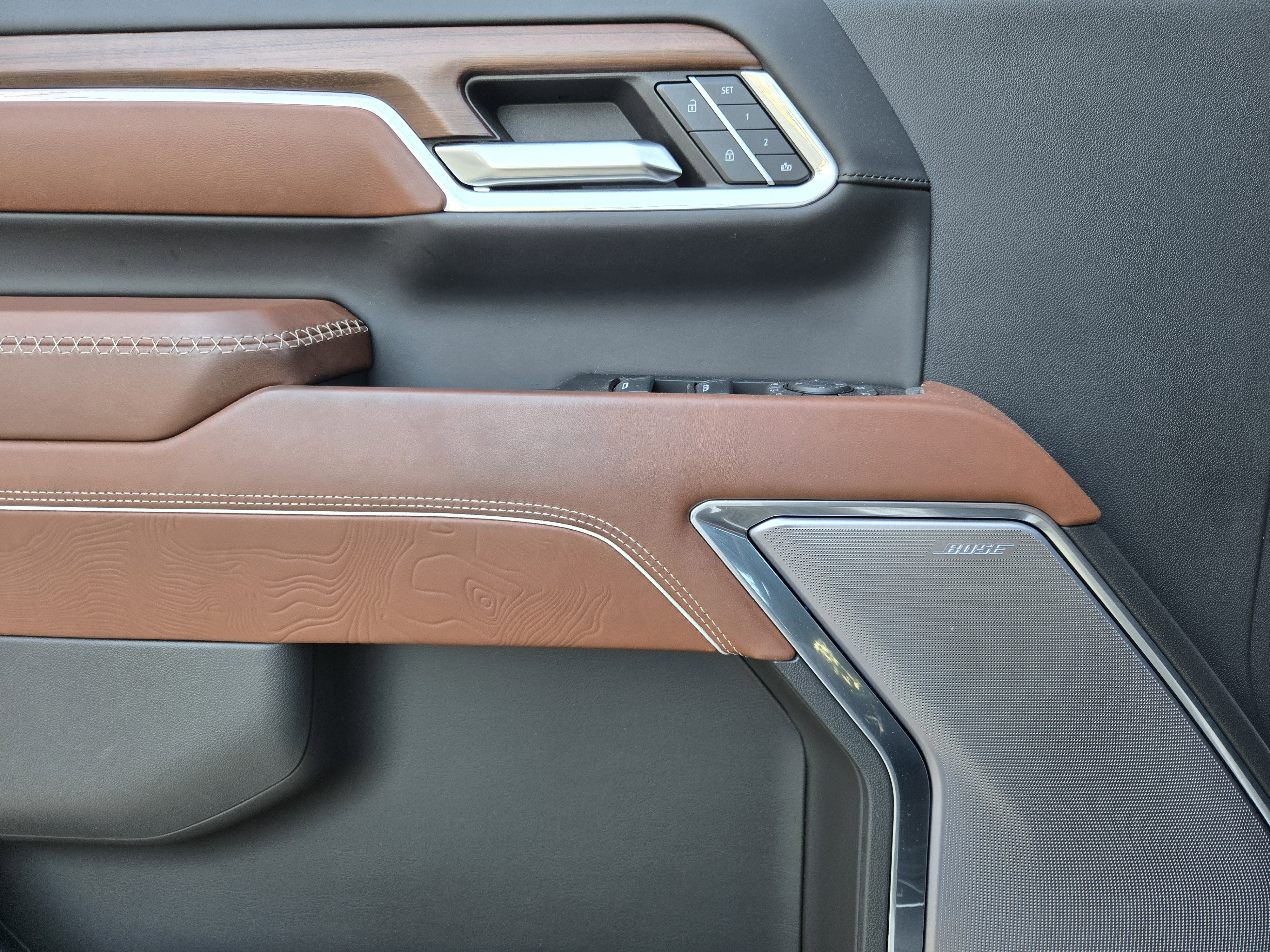 Used 2024 GMC Sierra 3500 Denali Ultimate image 17