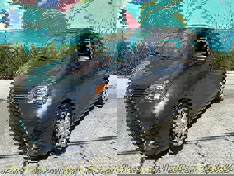 Used 2017 Toyota Yaris LE image 11