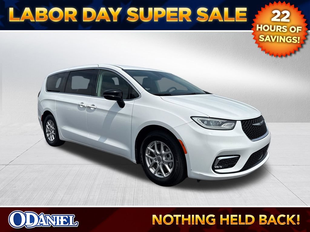 Used 2024 Chrysler Pacifica Touring-L