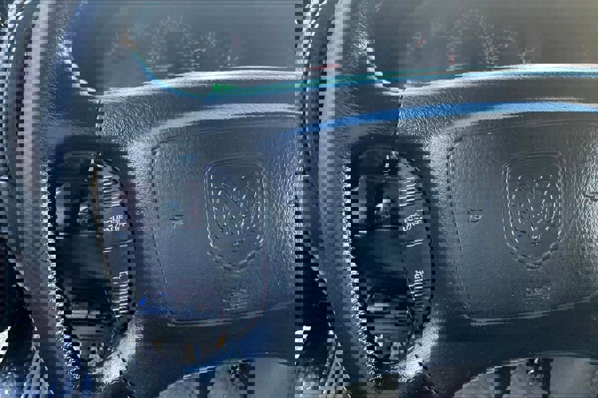 Used 2001 Dodge B3500 image 12