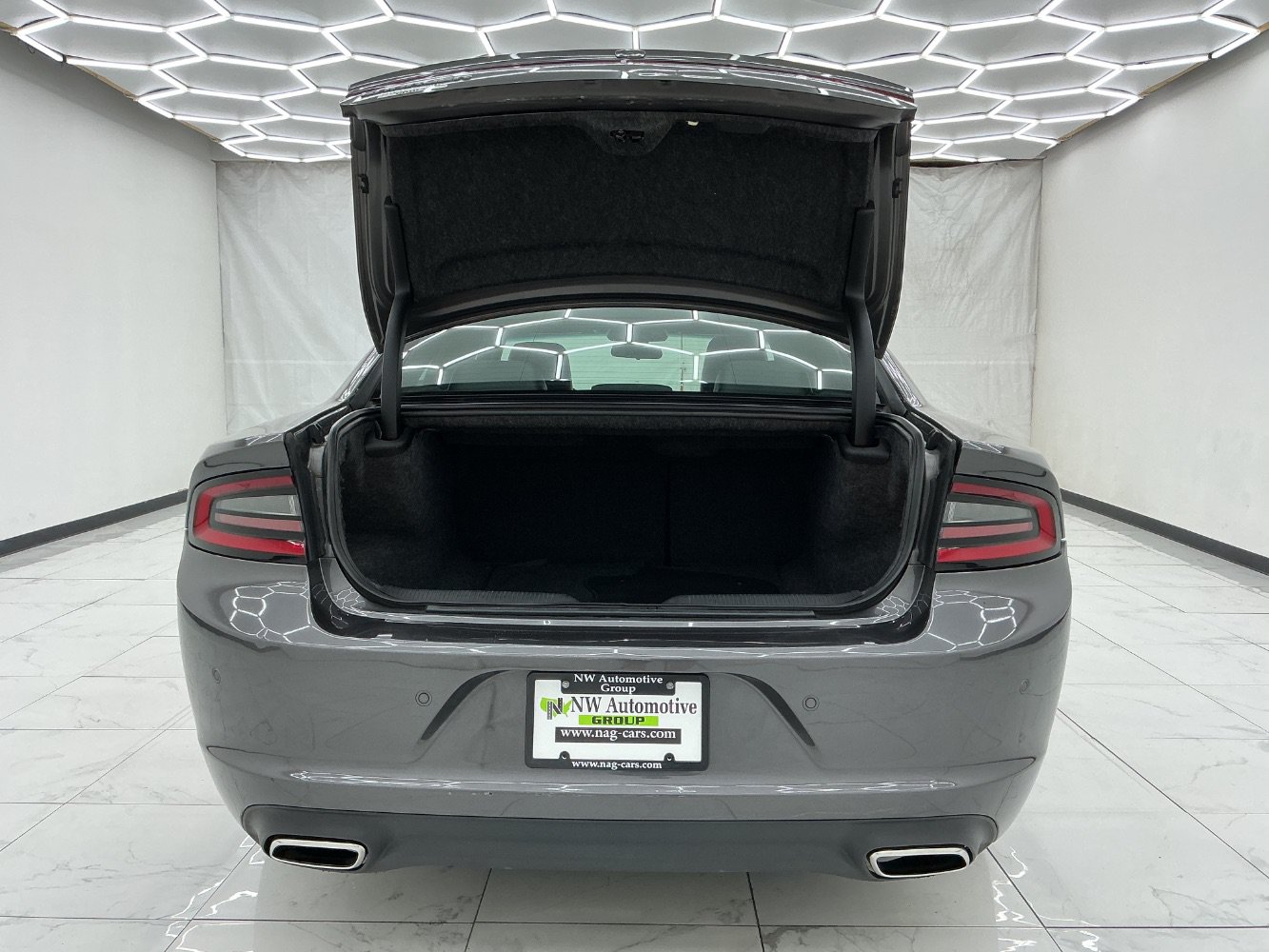 Used 2020 Dodge Charger SXT w/ Leather Interior Group RWD image 46